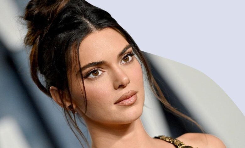 Kendall Jenner Wore This Super-Retro Silhouette for a Night Out in Paris