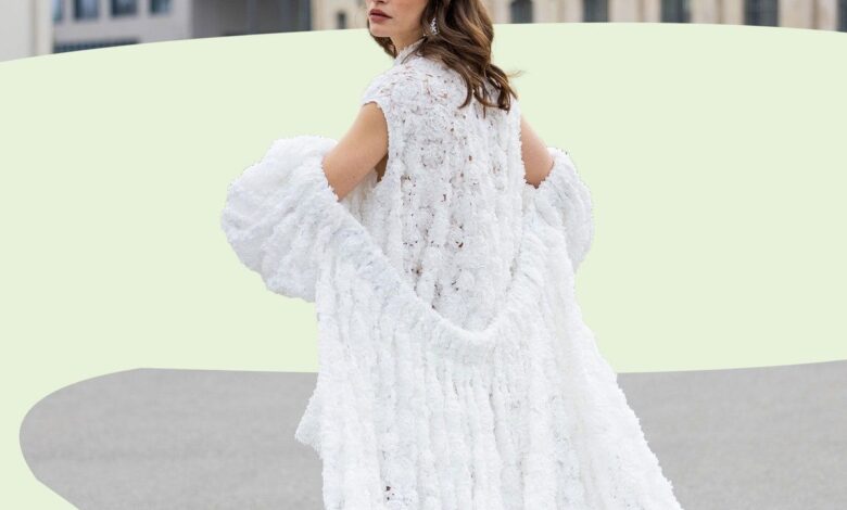 Lace Wedding Dress: Timeless And Chic
