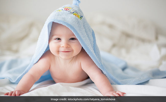 All You Need To Know About Your Baby's First Bath
