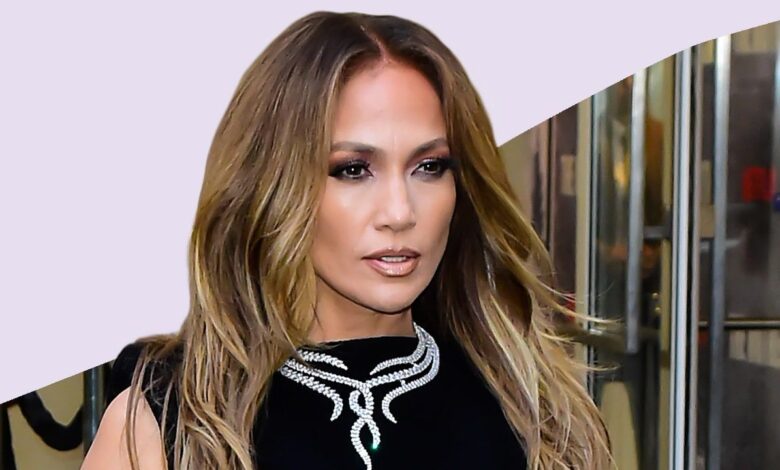 Jennifer Lopez Is the Blair Waldorf of the Hamptons in Florals and a Massive Belt