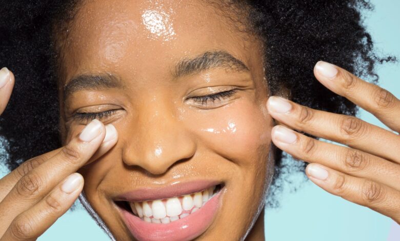 Salicylic Acid: How Does It Clear Up Spots, Clogged Pores and Psoriasis?