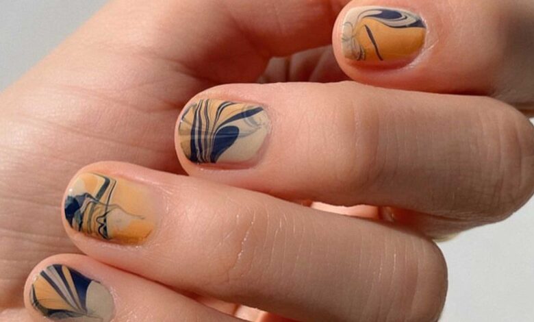 Water Marble Nails Is The Pretty Mani Trend That Celebs Are Loving