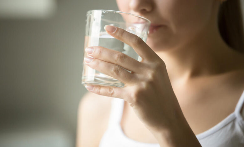 25% of U.S. adults say they drink 1 or 2 glasses of water a day — and 8% rarely or never drink it, Yahoo/YouGov poll finds. Here's how to sneak more hydration into your day.