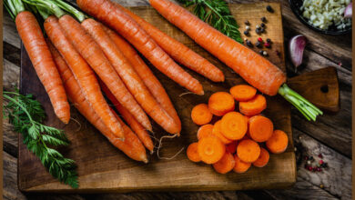 What are the symptoms of foodborne illnesses like E. coli? What to know amid a new carrot recall.